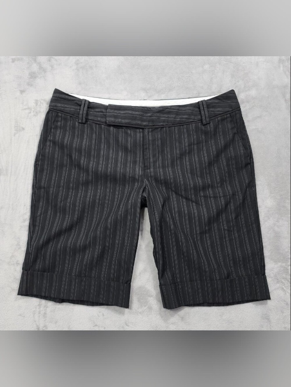 Juniors Plus Size 17/18 Maurices Black Pinstripe Bermuda Shorts